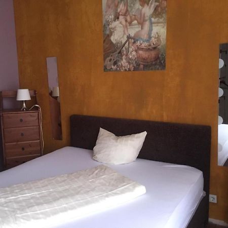 Zimmer In Kaiserslautern Buitenkant foto